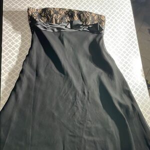 Elegant Black Strapless Dress with Lace Detail